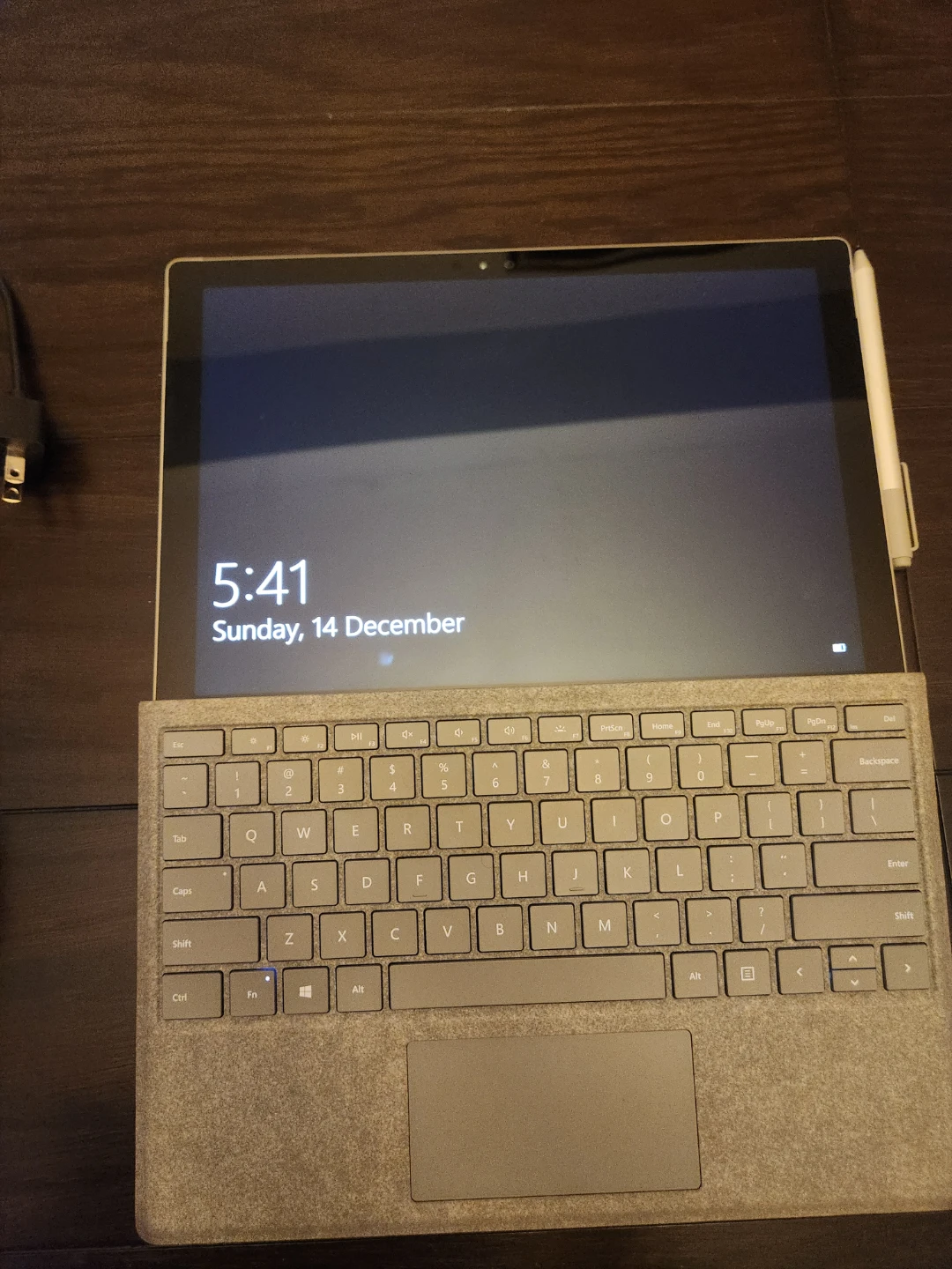 Microsoft Surface Pro 4 – i5 | 128GB | Keyboard + Pen | $190 - photo 2