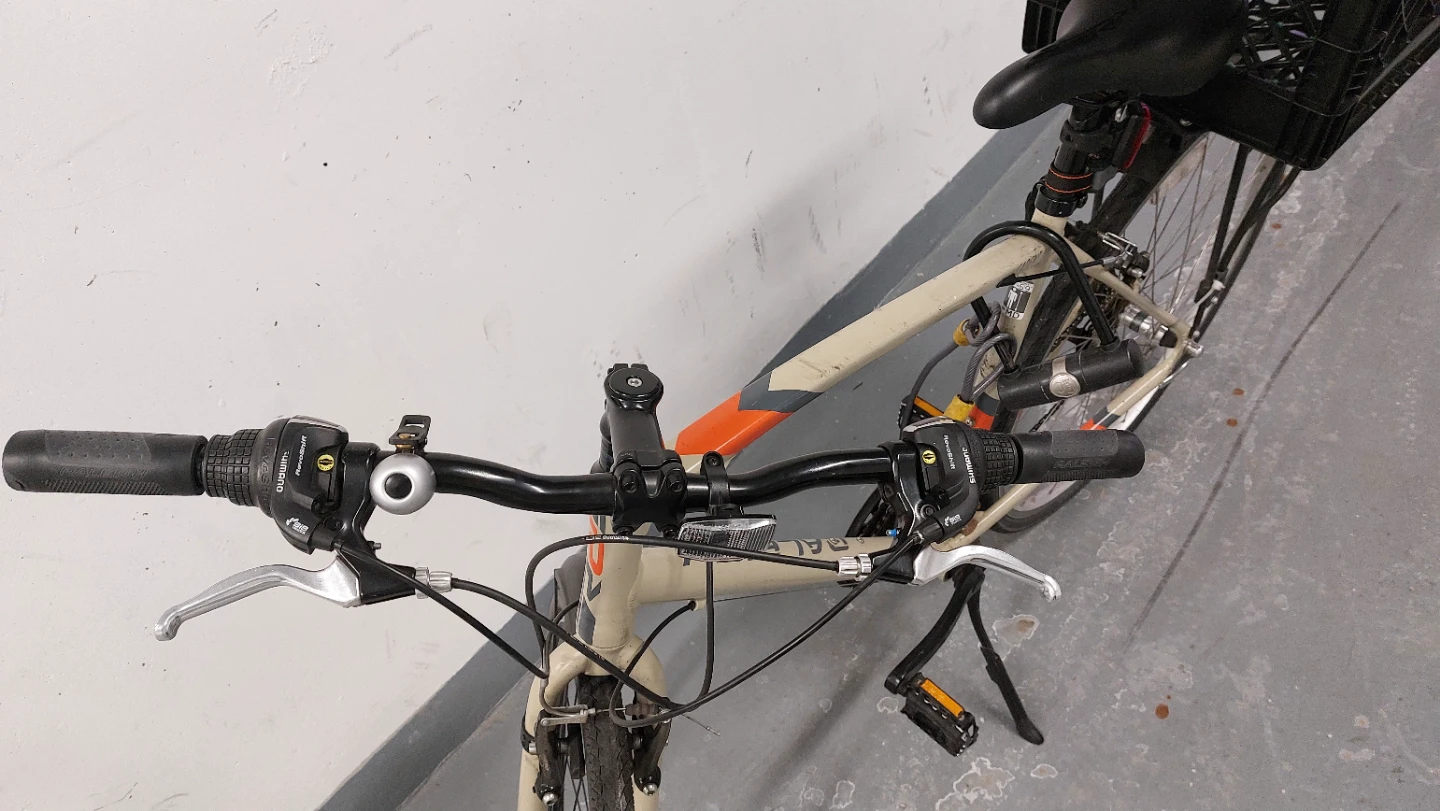 Raleigh Hybrid Bike with Rear Basket and Helmet - photo 5