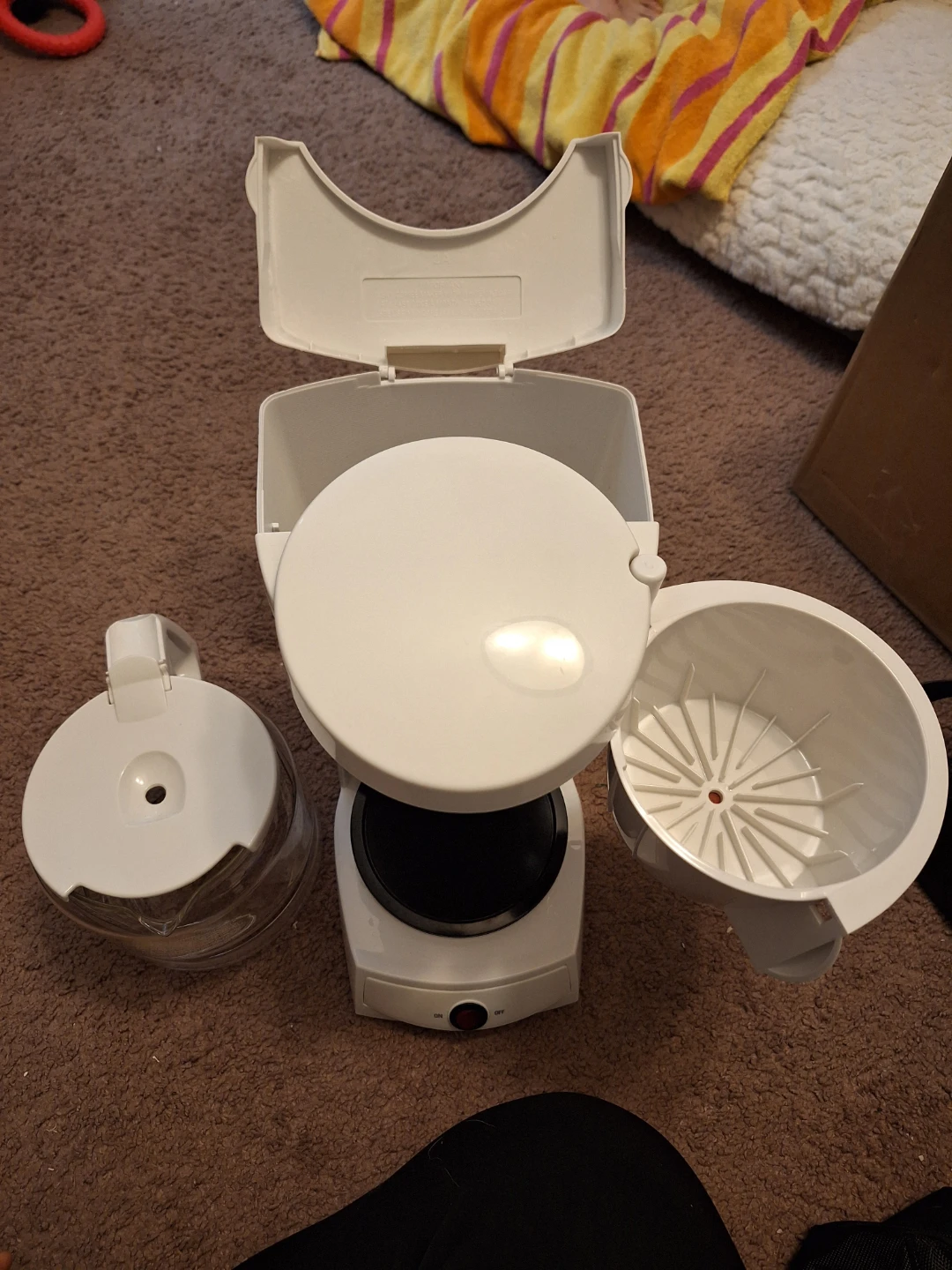 Black & Decker VersaBrew 12-Cup Coffeemaker DCM1300 - photo 4