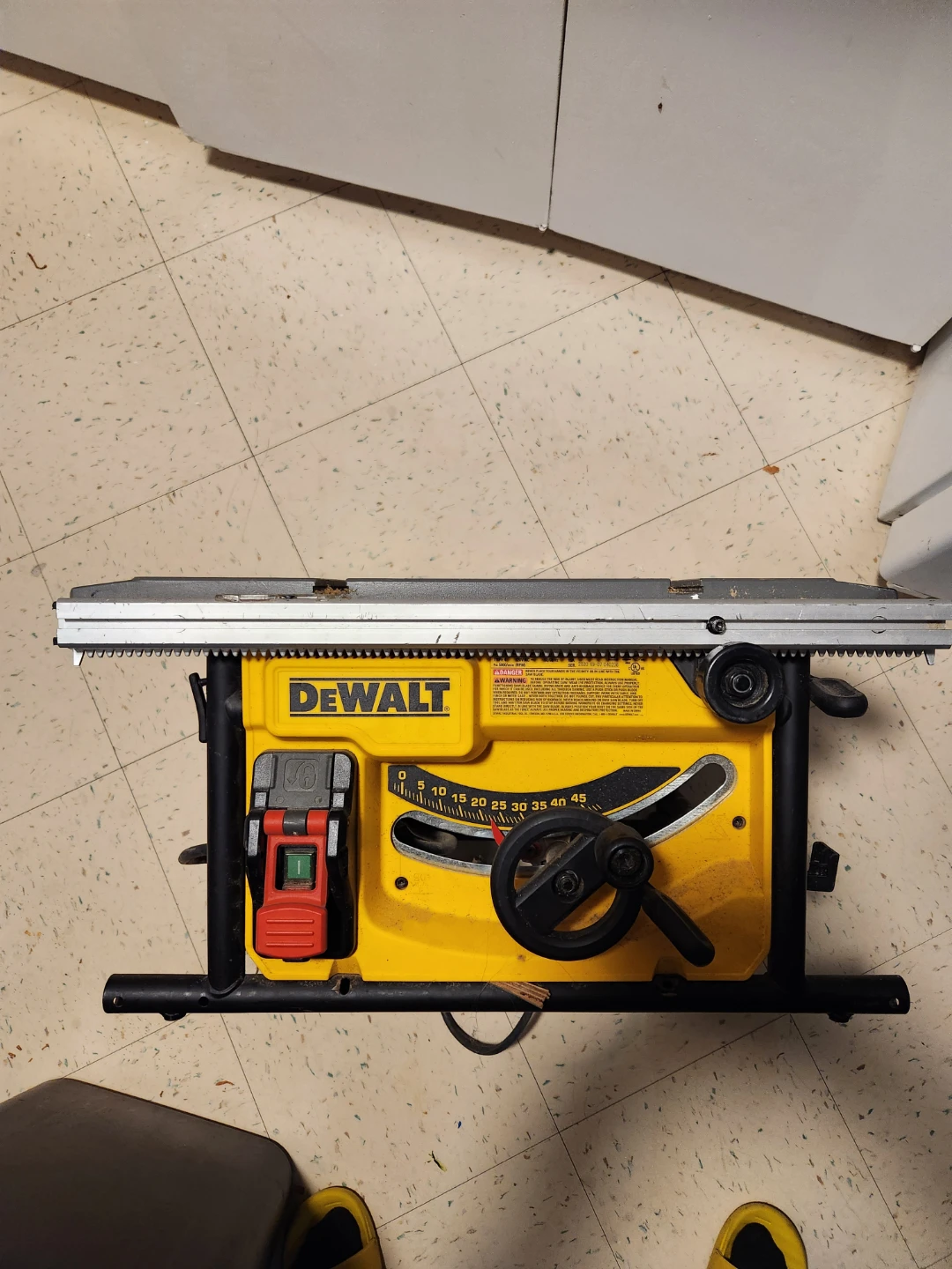 DeWalt 8" (210 mm) Job Site Table Saw