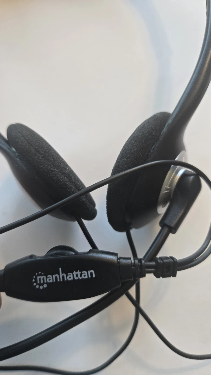 Manhattan On-Ear Headphones with Microphone - photo 4