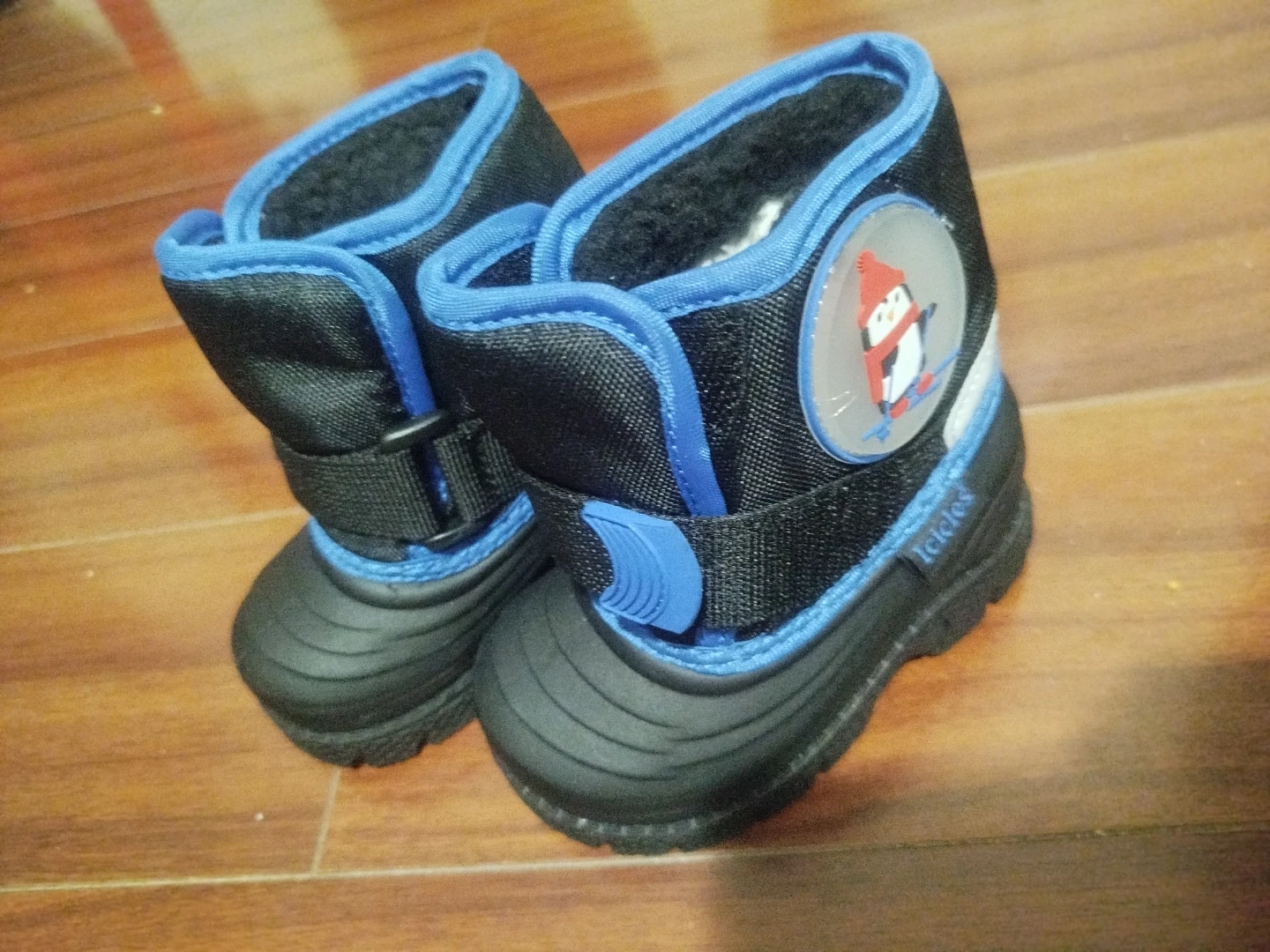 Snowski Black Boots - Size 5