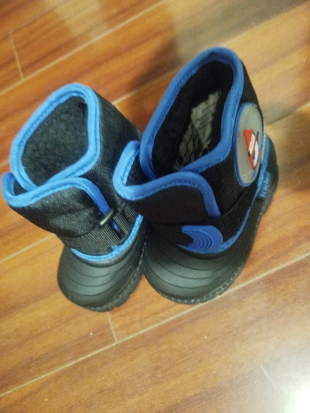 Snowski Black Boots - Size 5 - photo 2