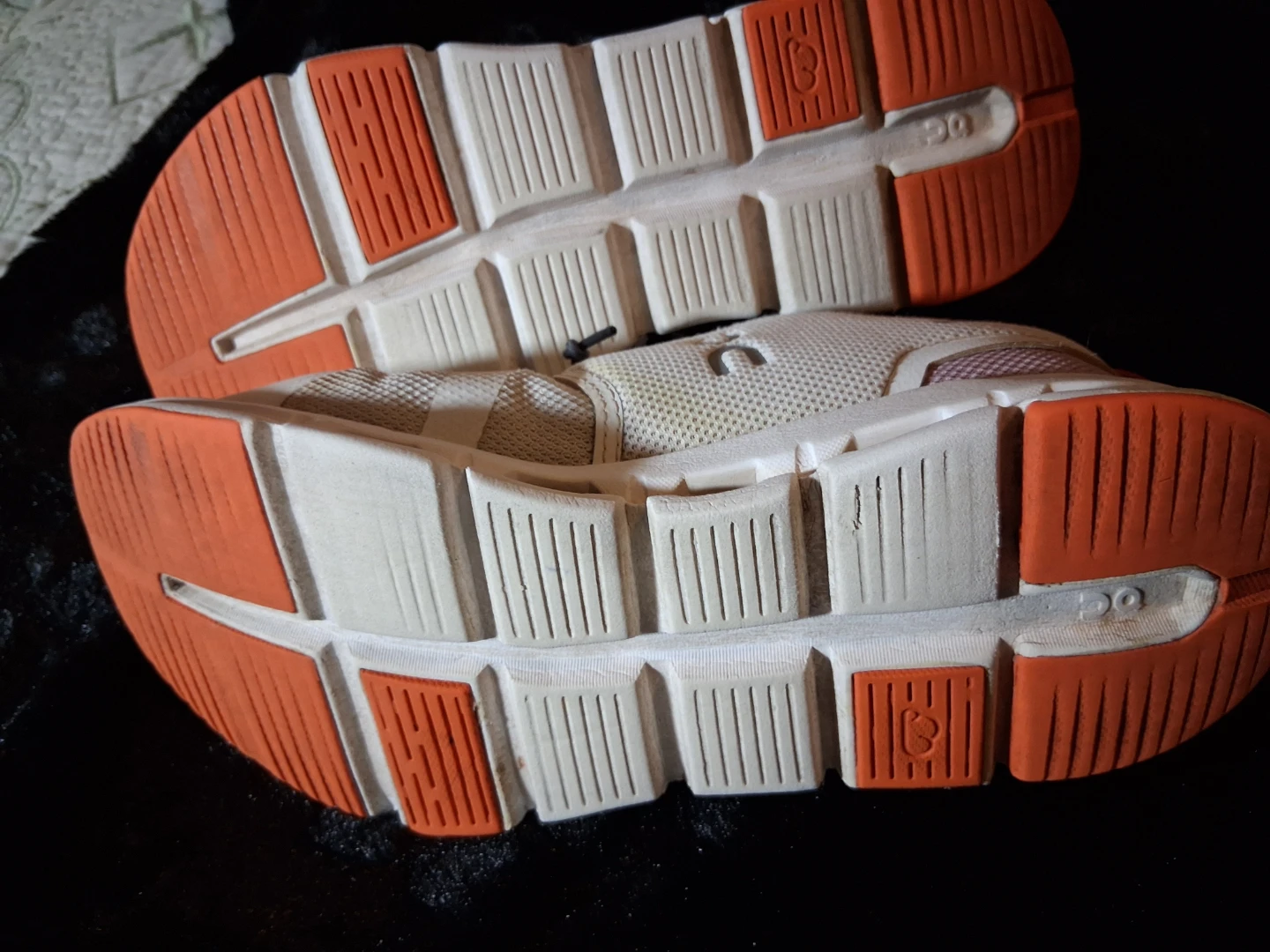 ON Cloud Running Shoes - White/Orange For Kids Size Y4 - photo 3