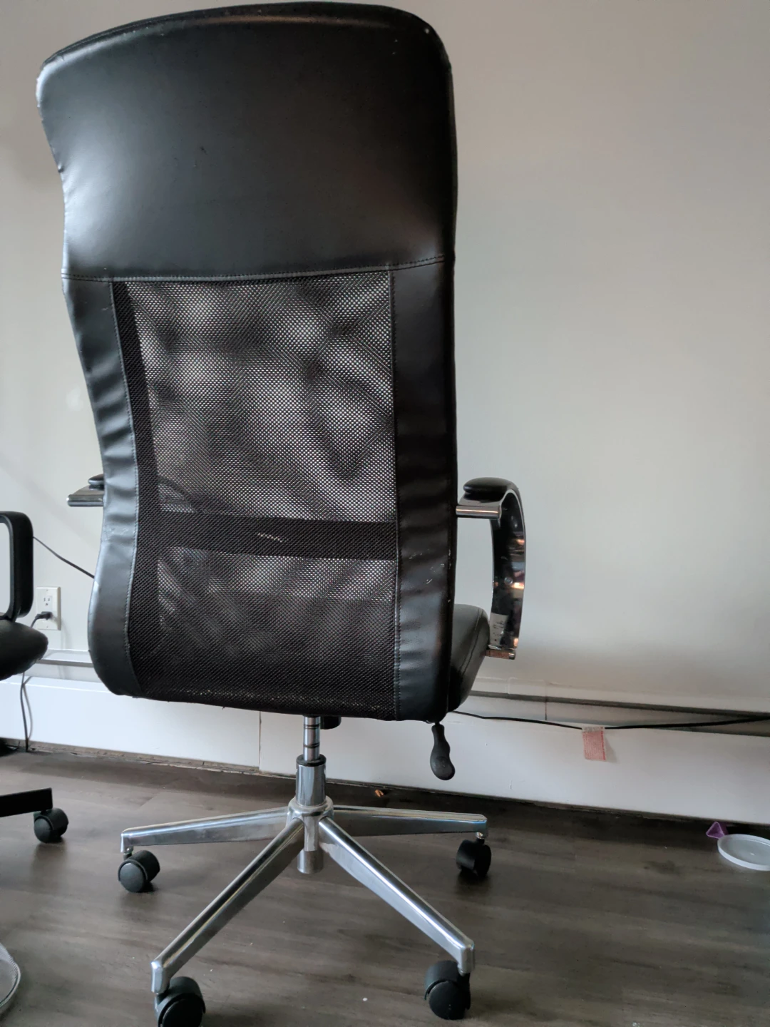 Black Office Chair - photo 3