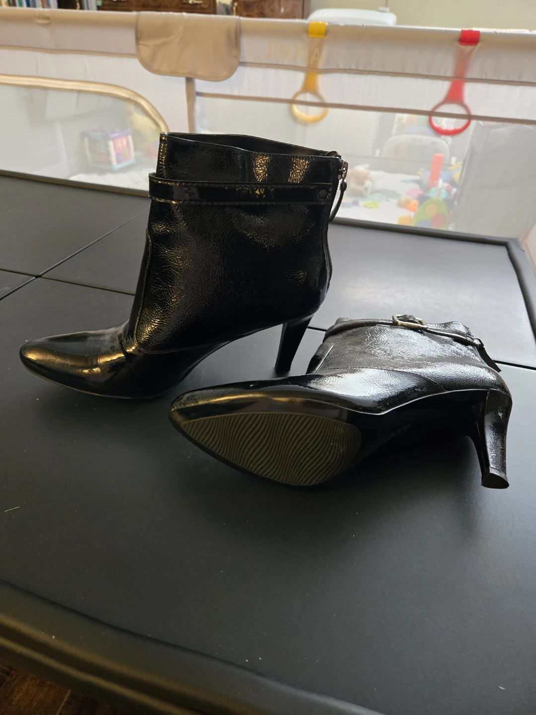 Ecco Black Patent Leather Ankle Boots- size 9 - photo 3