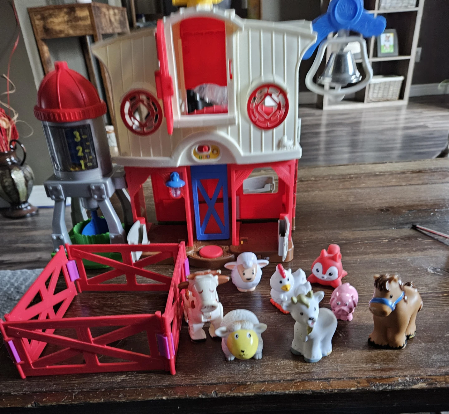 Fisher-Price Little People Animal Friends Farm Playset - photo 2
