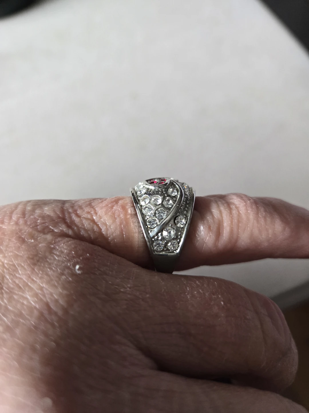 Sparkly Heart Ring - photo 2