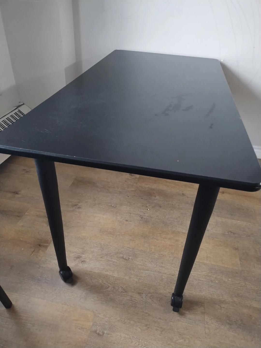 Black Desk