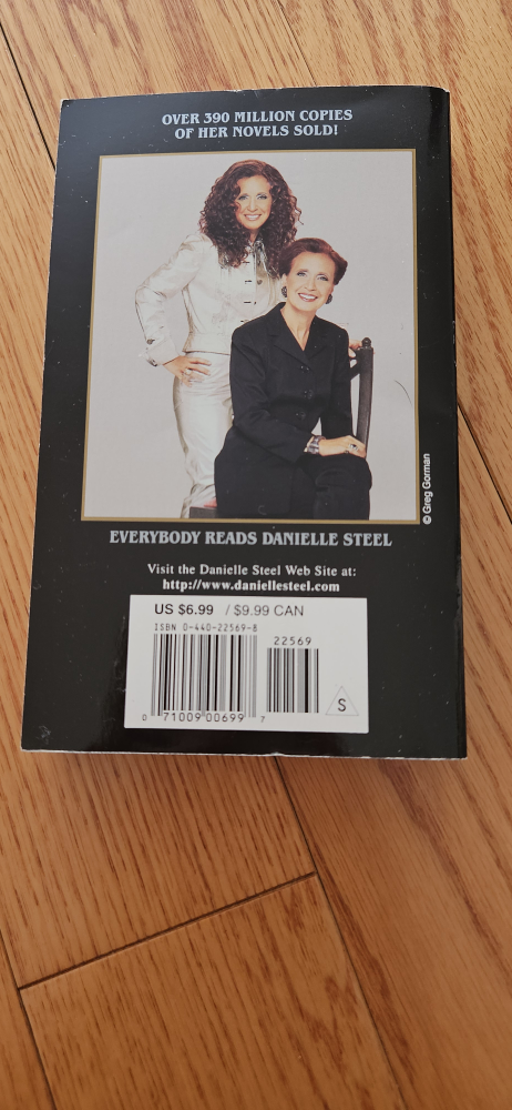 The Klone and I by Danielle Steel - photo 2