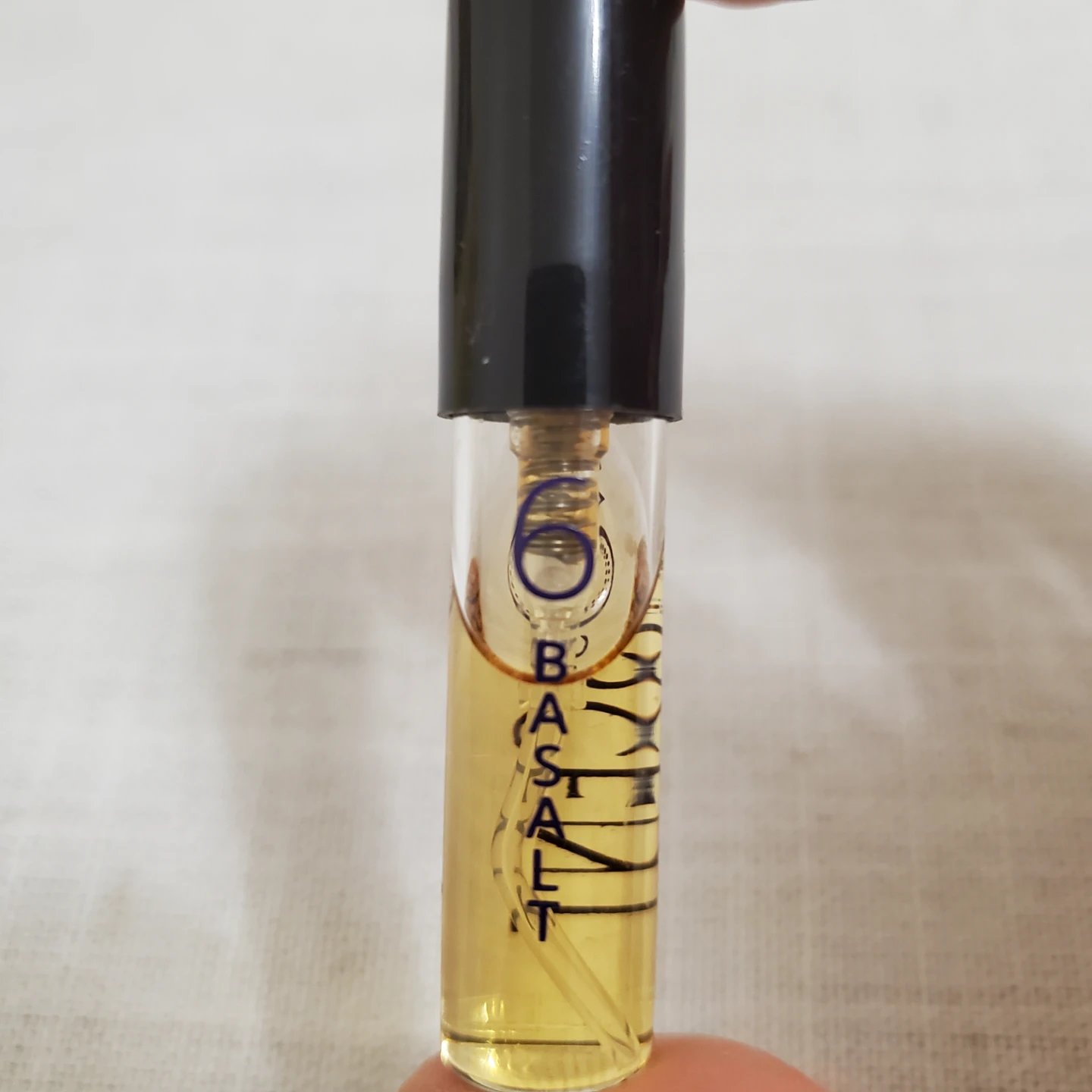 EVOSCENT Basalt Rollerball Perfume Sample - photo 2