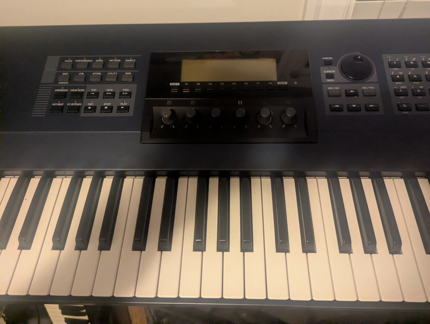 Yamaha EX5 Synthesizer Workstation Keyboard
