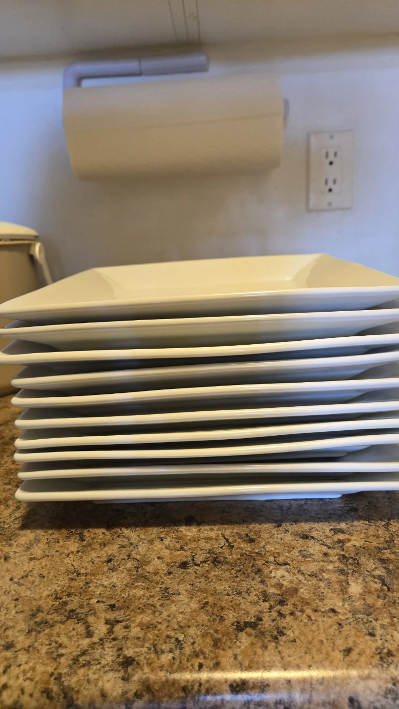 Set of 10 White Square Dinner Plates