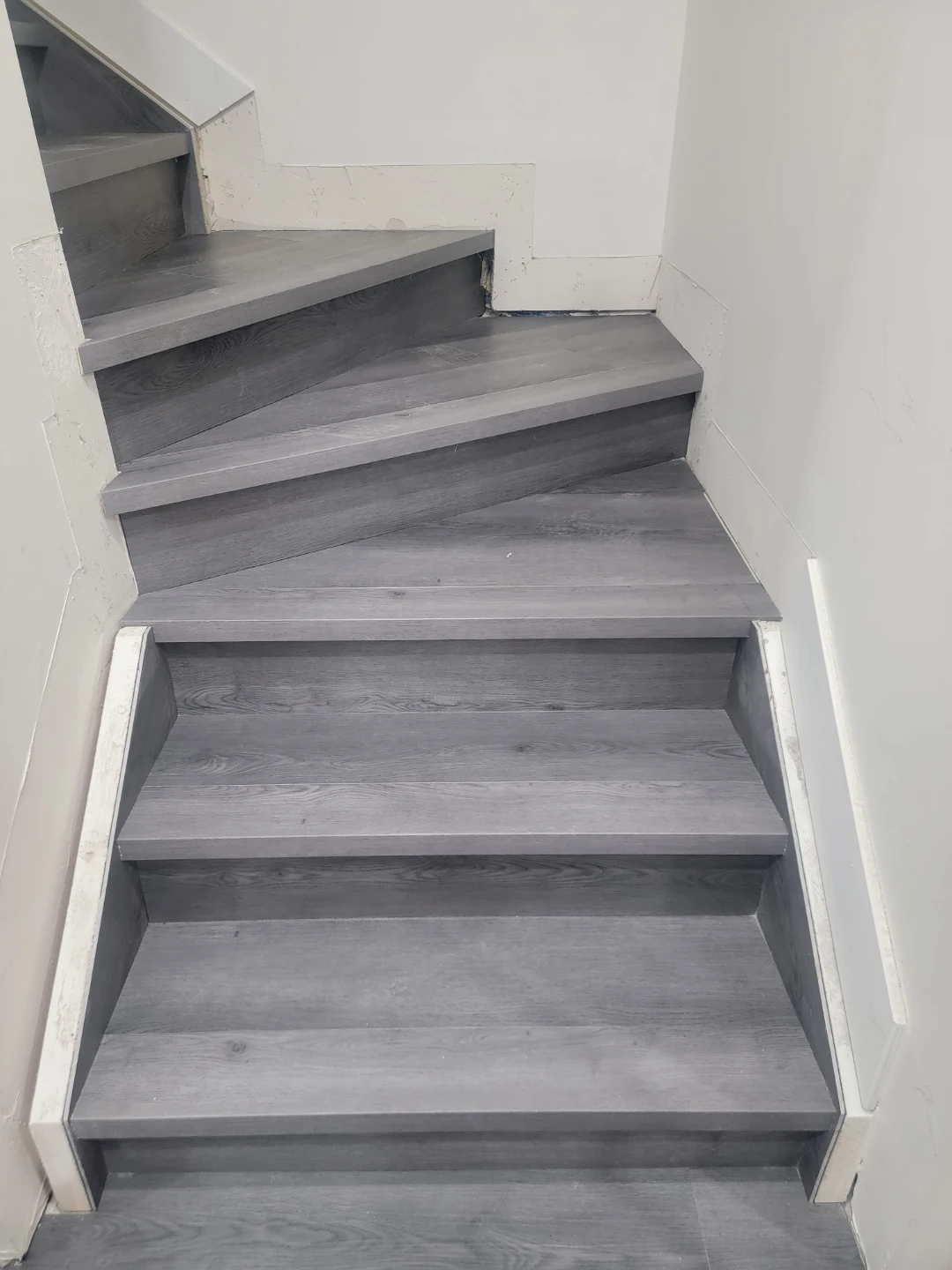 Laminate or vinyl Flooring Installation