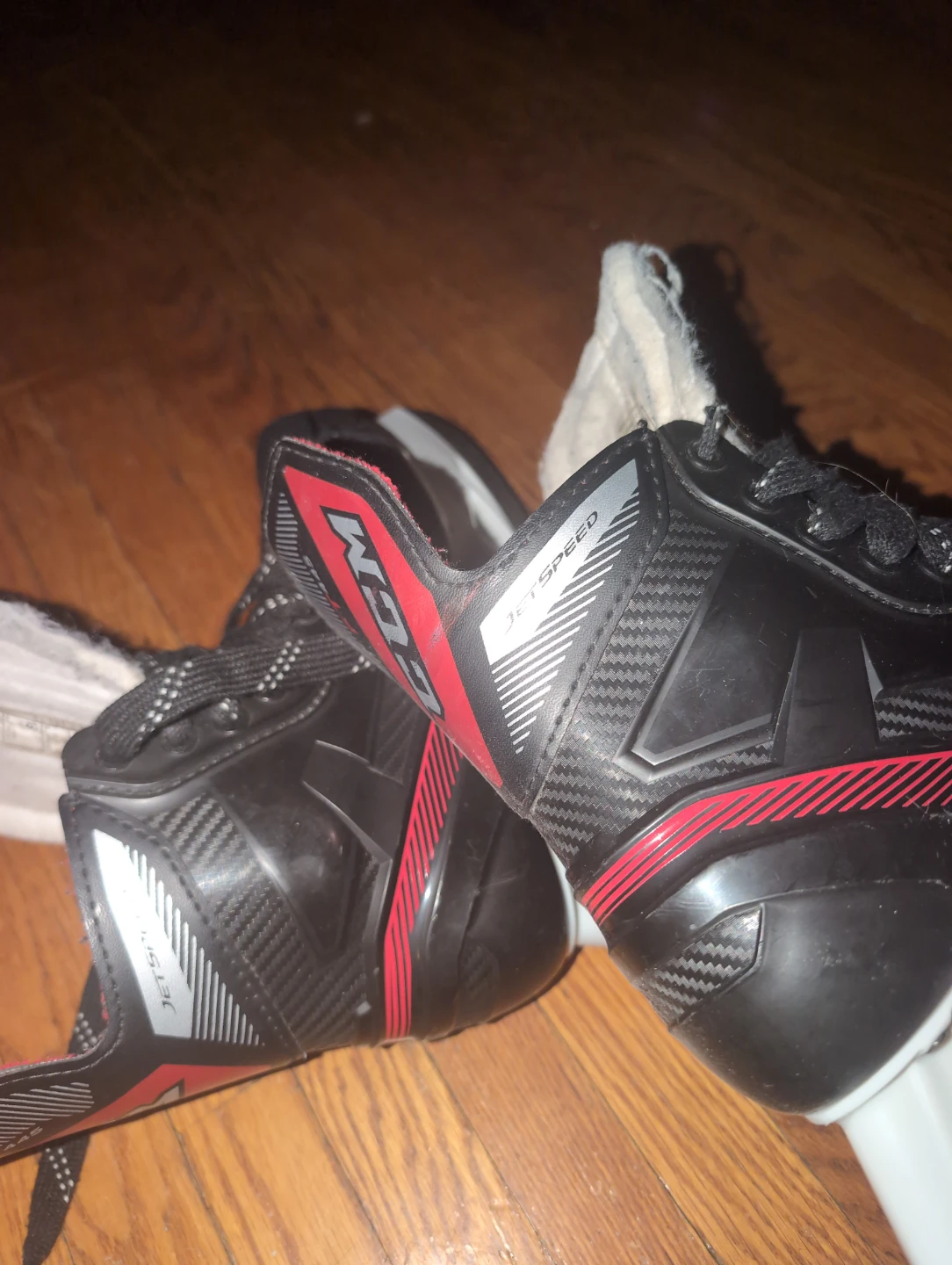 CCM JetSpeed Ice Skates - Size 8 - photo 4