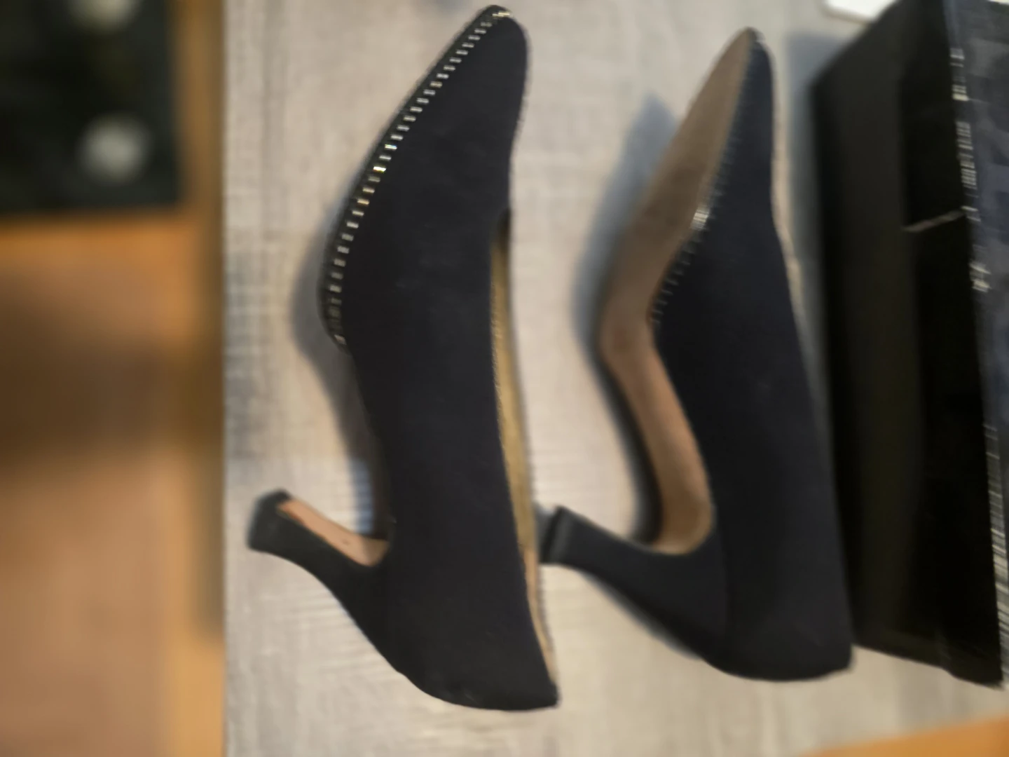 Evan-Picone Black Heels size 8- fits 7 - photo 4