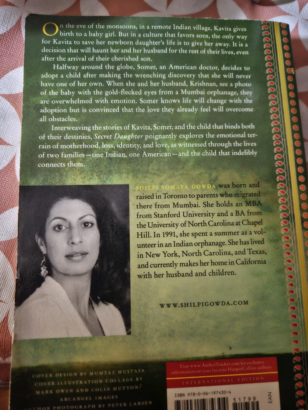 Secret Daughter by Shilpi Gowda - International Edition