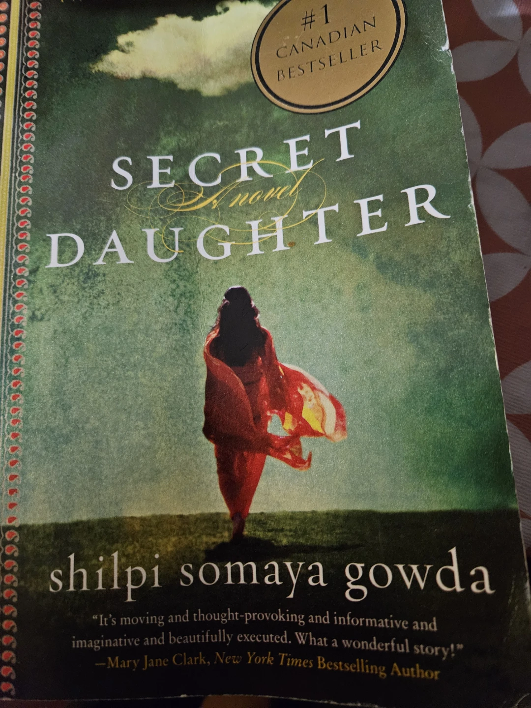Secret Daughter by Shilpi Gowda - International Edition - photo 2