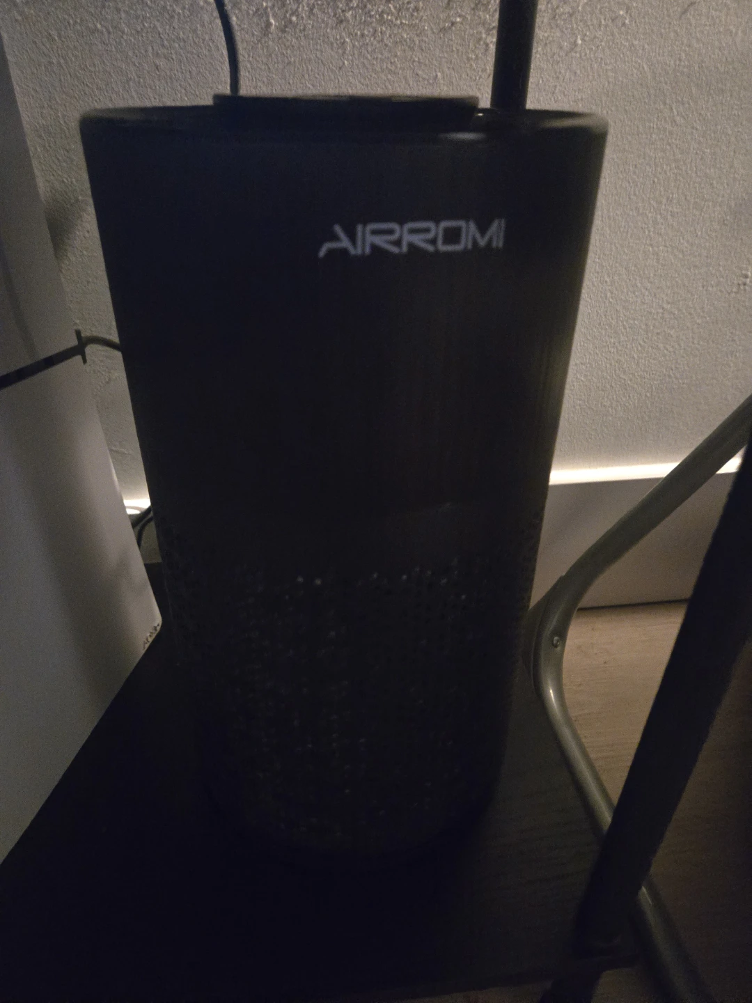AIRROMI Black Air Purifier