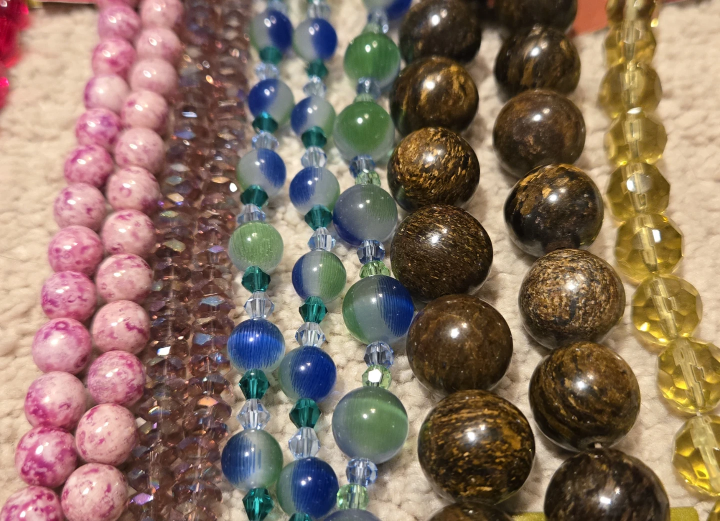 Lot of Assorted Bead Strands (Lot AB) - photo 5
