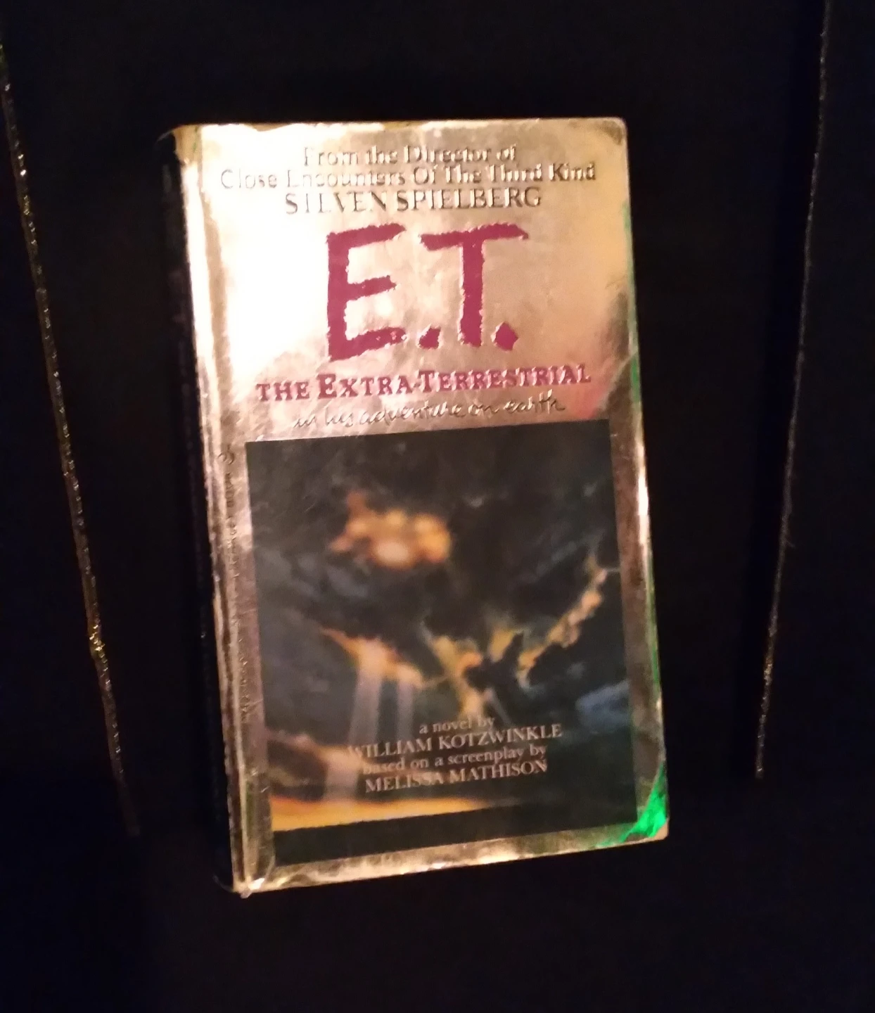 'E.T. THE EXTRA-TERRESTRIAL' COLLECTIBLES BUNDLE - photo 4