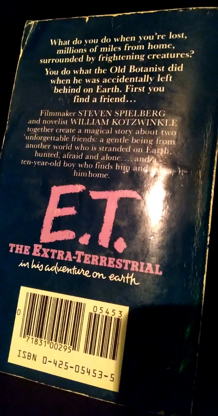 'E.T. THE EXTRA-TERRESTRIAL' COLLECTIBLES BUNDLE - photo 5