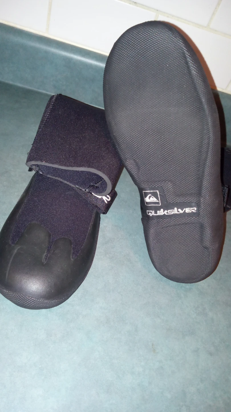 Quiksilver Wetsuit Boots - Size 8