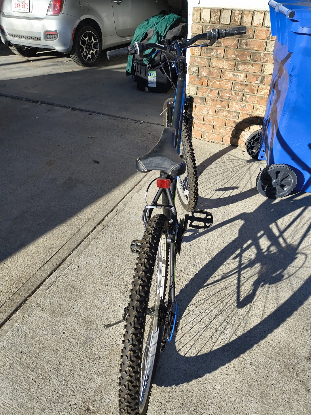 CCM Hardline 27.5 Mountain Bike - photo 3