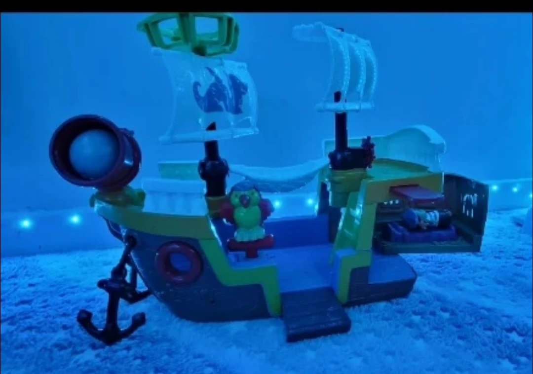 Fisher-Price Little People Pirate Ship - photo 4