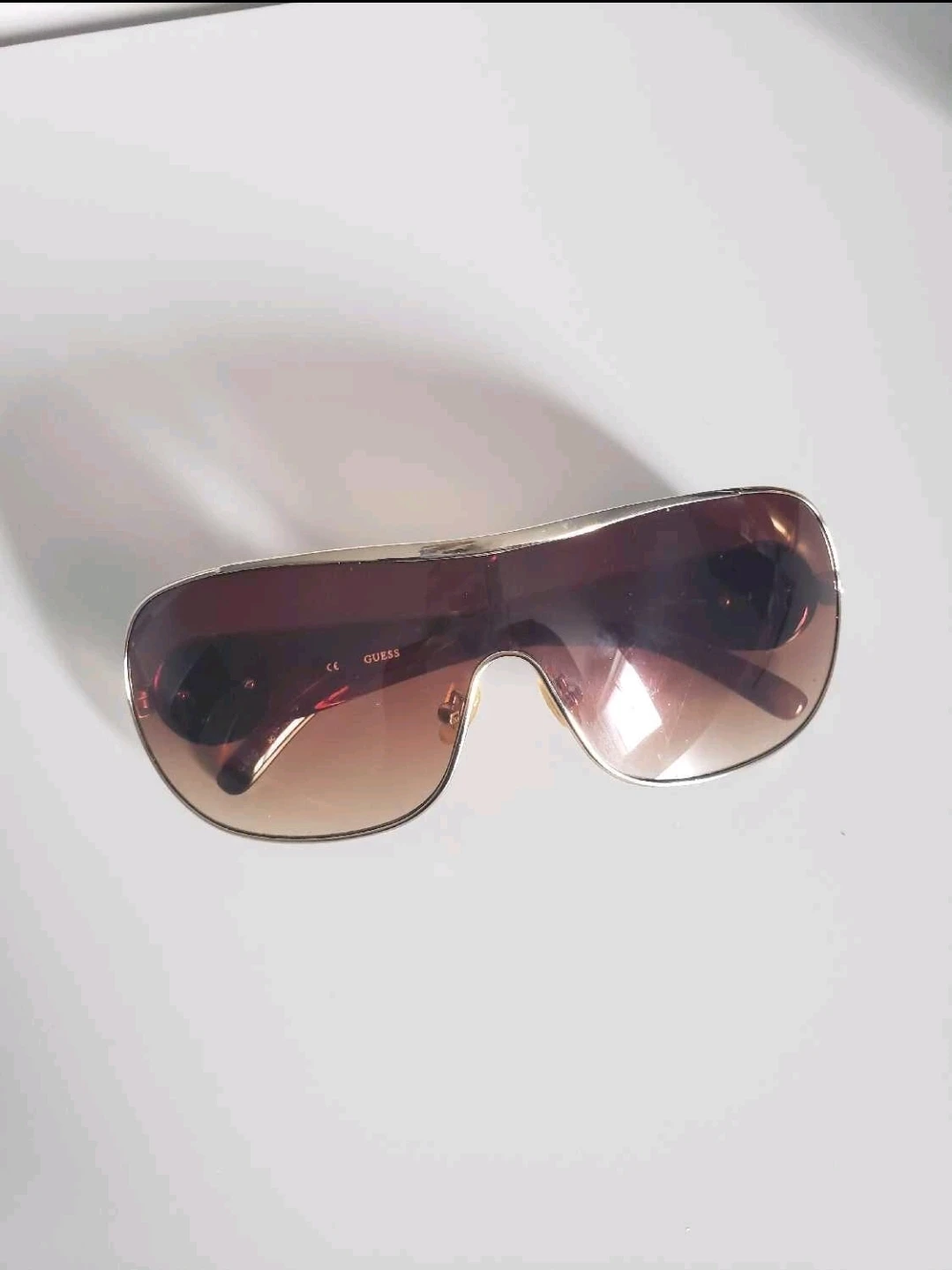 Guess Sunglasses with Case and Pouch - photo 2