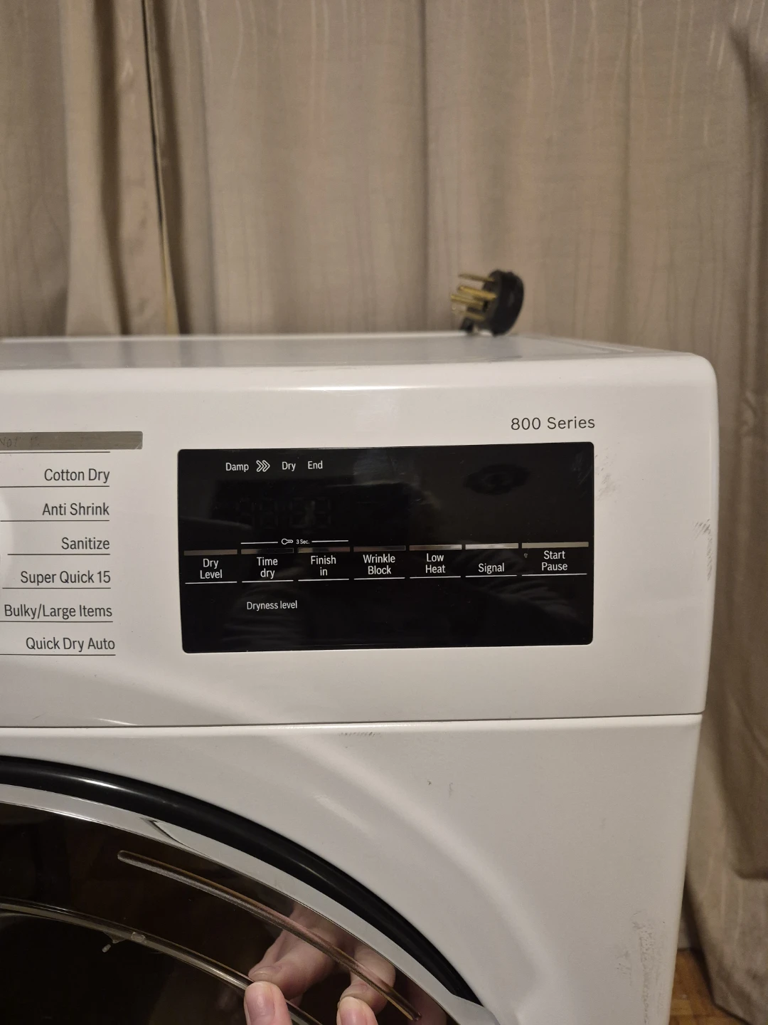 Bosch 800 Series Clothes Dryer WTG86402UC - photo 2