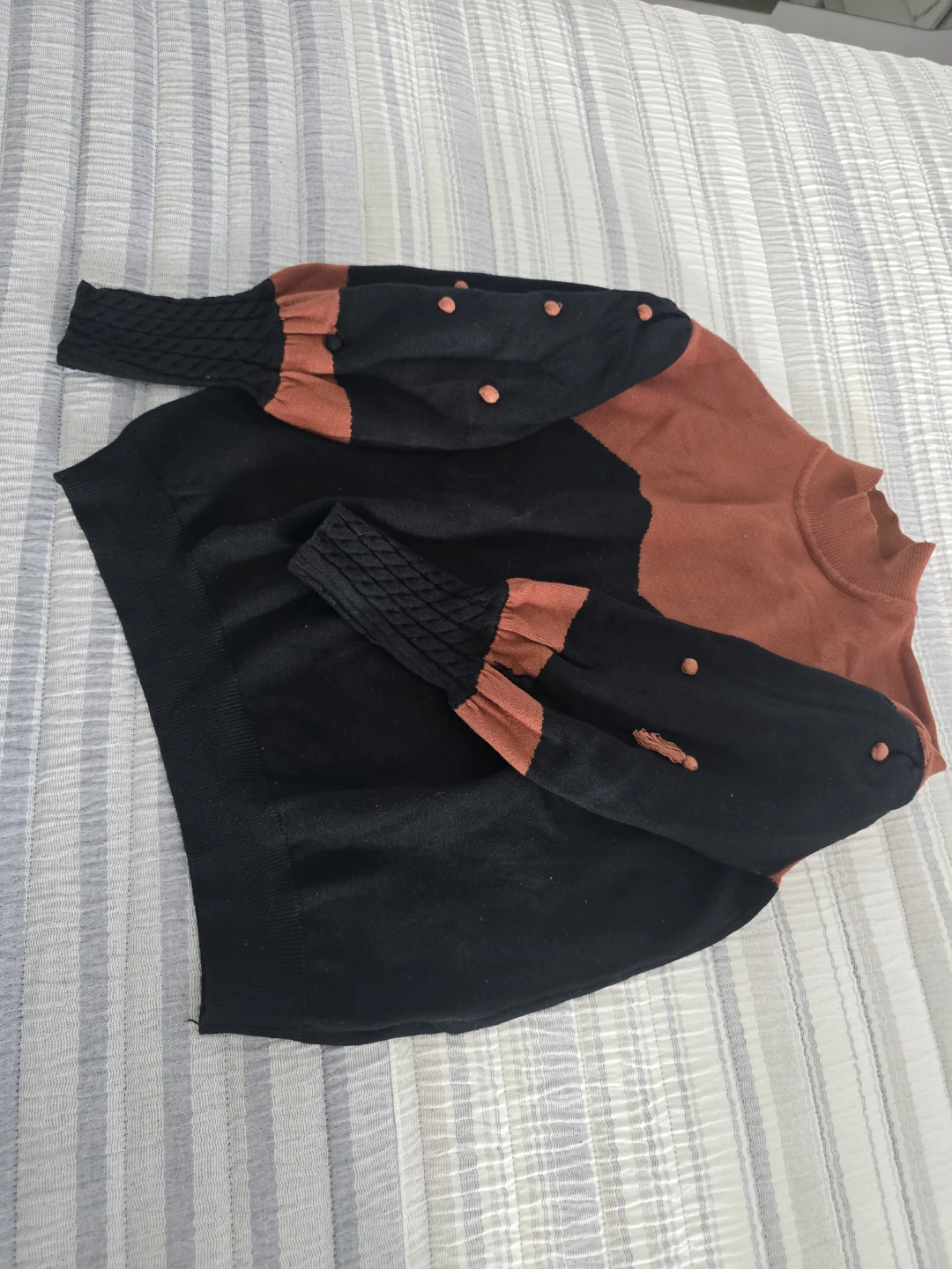 Color Block Knit Sweater - photo 3