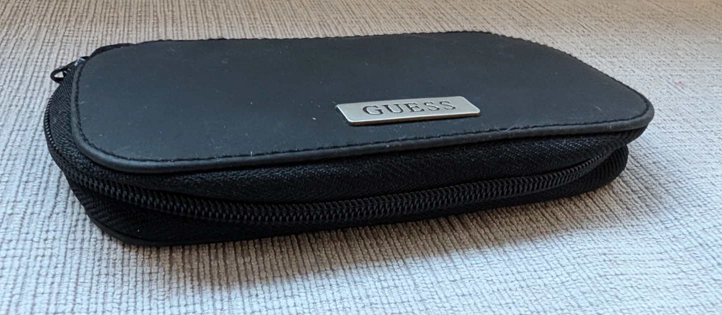 Guess Black Glasses Case - photo 3