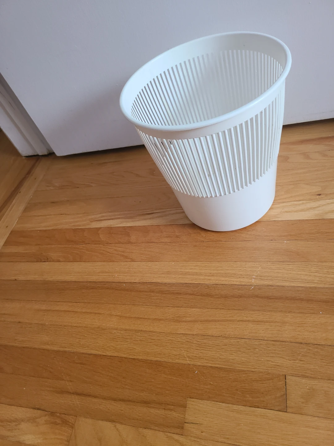White Plastic Mesh Waste Bin