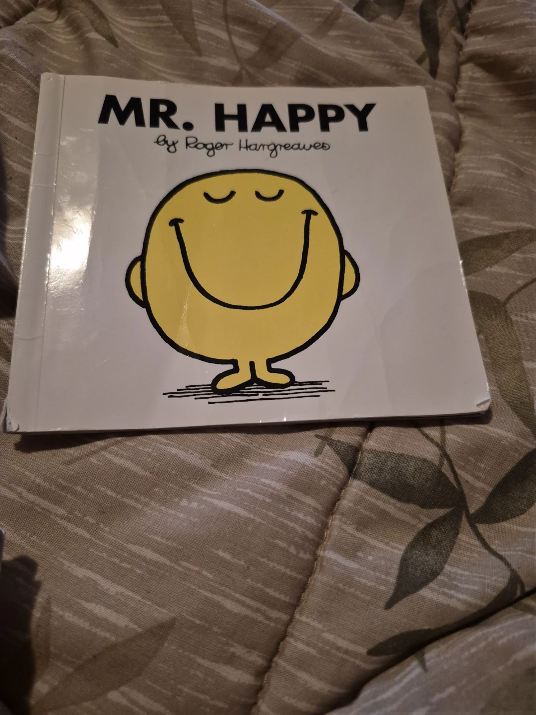 Mr. Happy Book by Roger Hargreaves