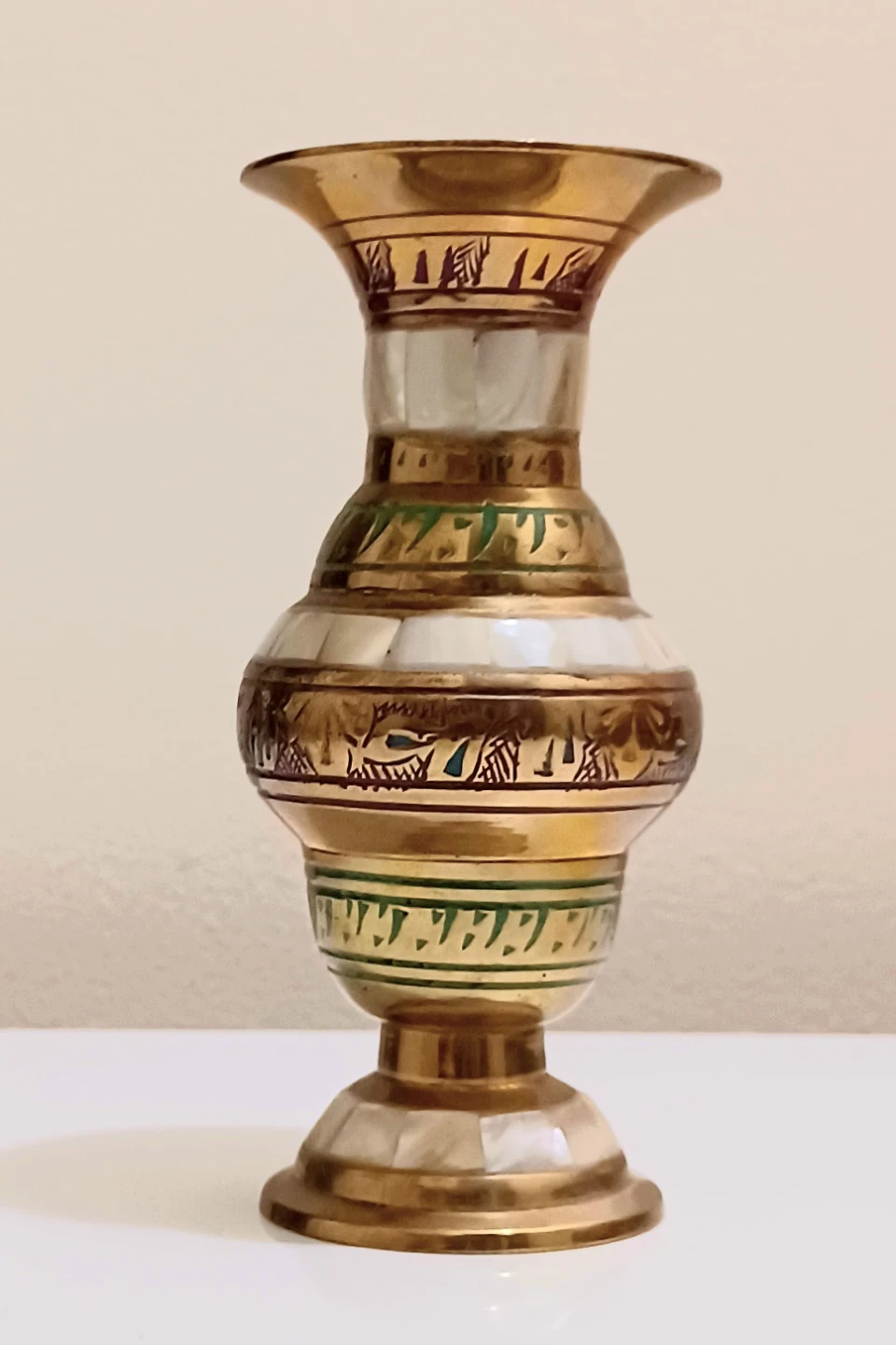 Rare Mother of Pearl & Etched Brass Vase - photo 4