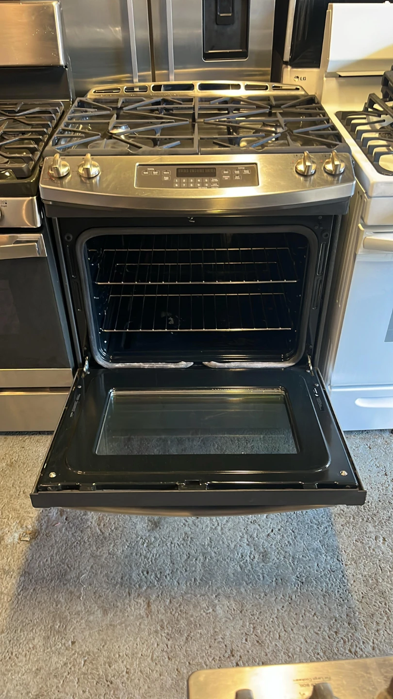 GE Stainless Steel Gas Range 30 inch - photo 5