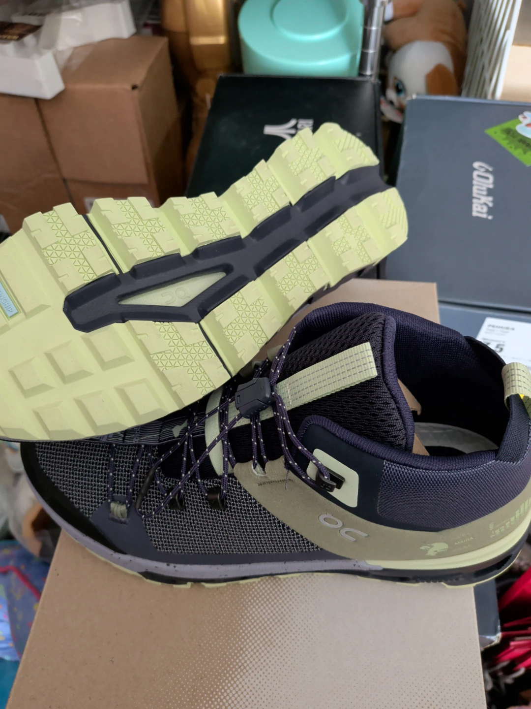 On Cloudtrax Mid-Top Hiking Shoes - photo 4