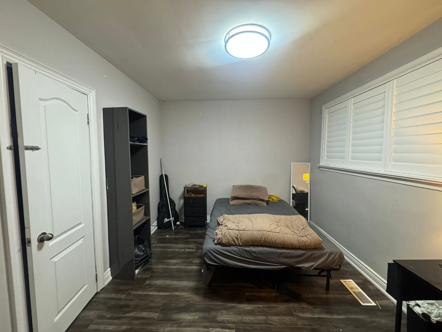 Private Room for Rent - Single Occupancy Only - photo 3