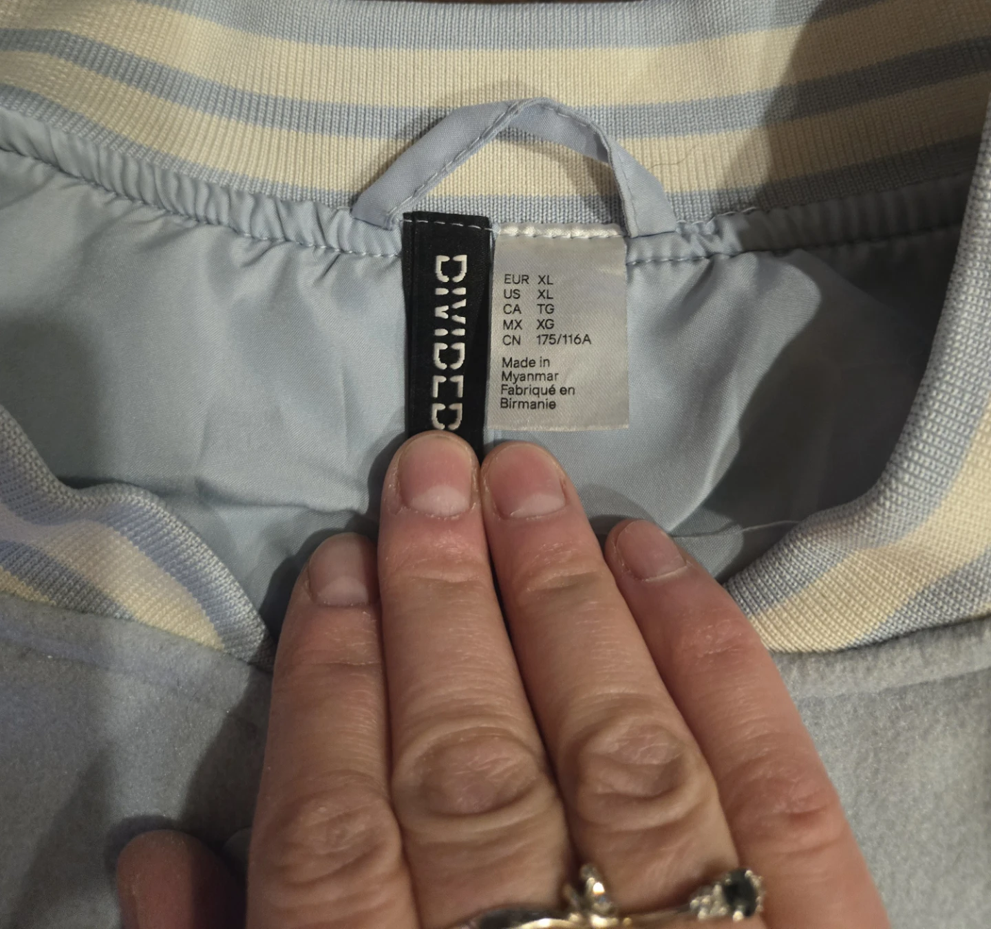 H&M Divided XL Varsity Jacket - photo 3