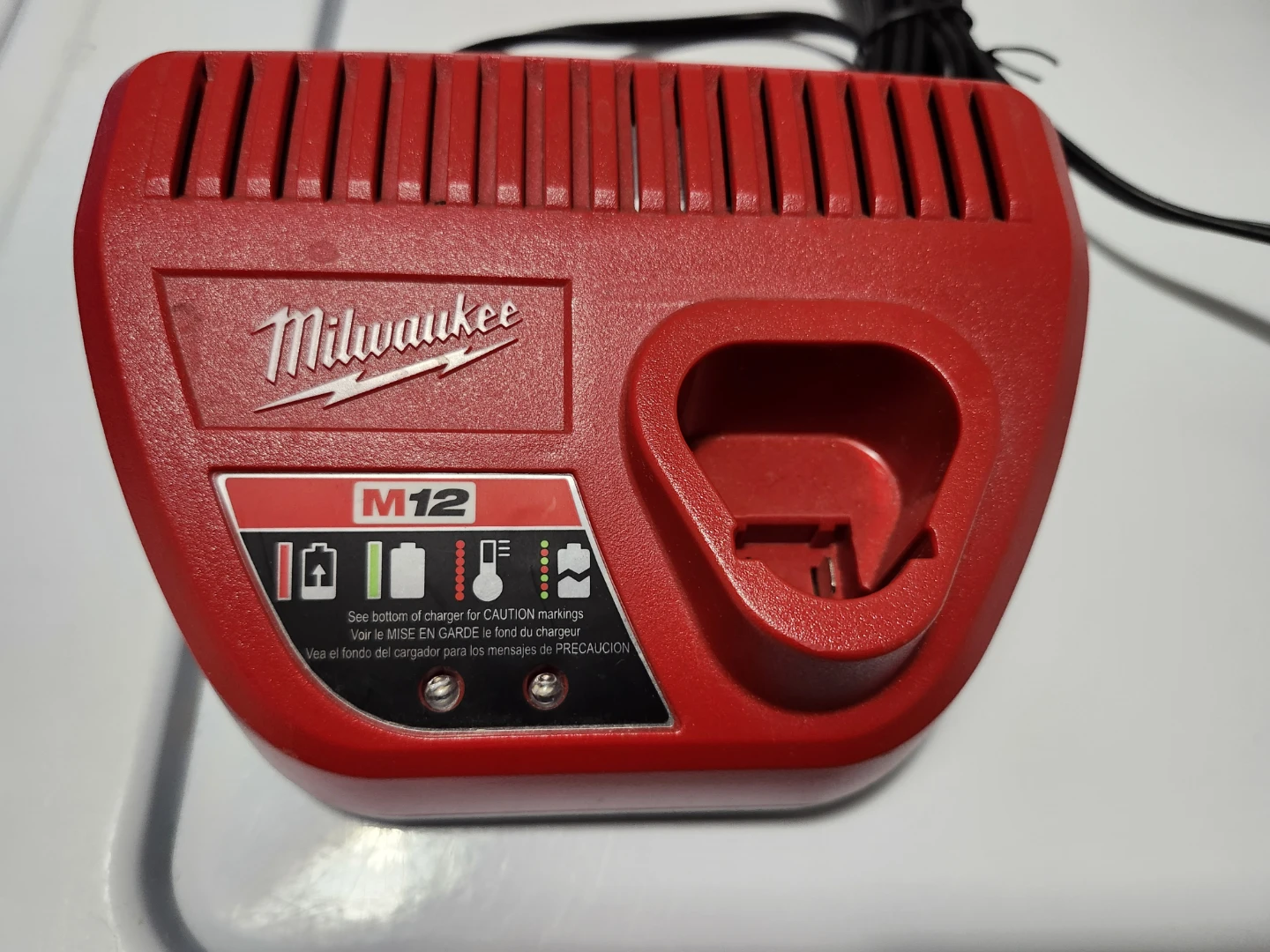 Milwaukee M12 Battery Charger - NEW
