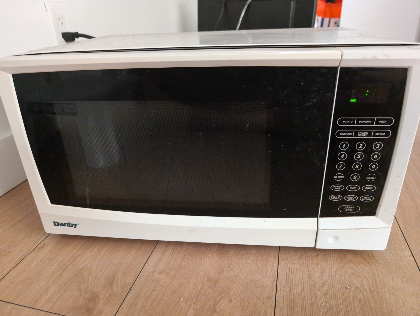 Danby Microwave - White - photo 2