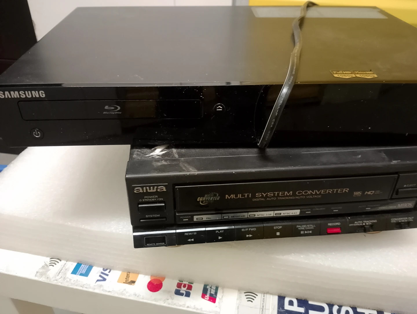 Both 30$ Samsung Blu-ray Player & Aiwa Multi System Converter - photo 2