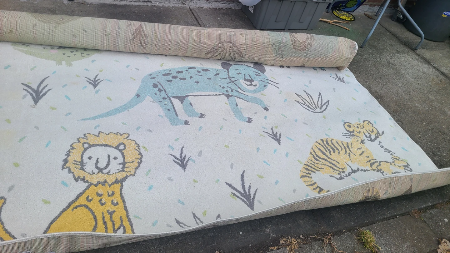 Unique Loom Children's Collection Ivory Animal Rug