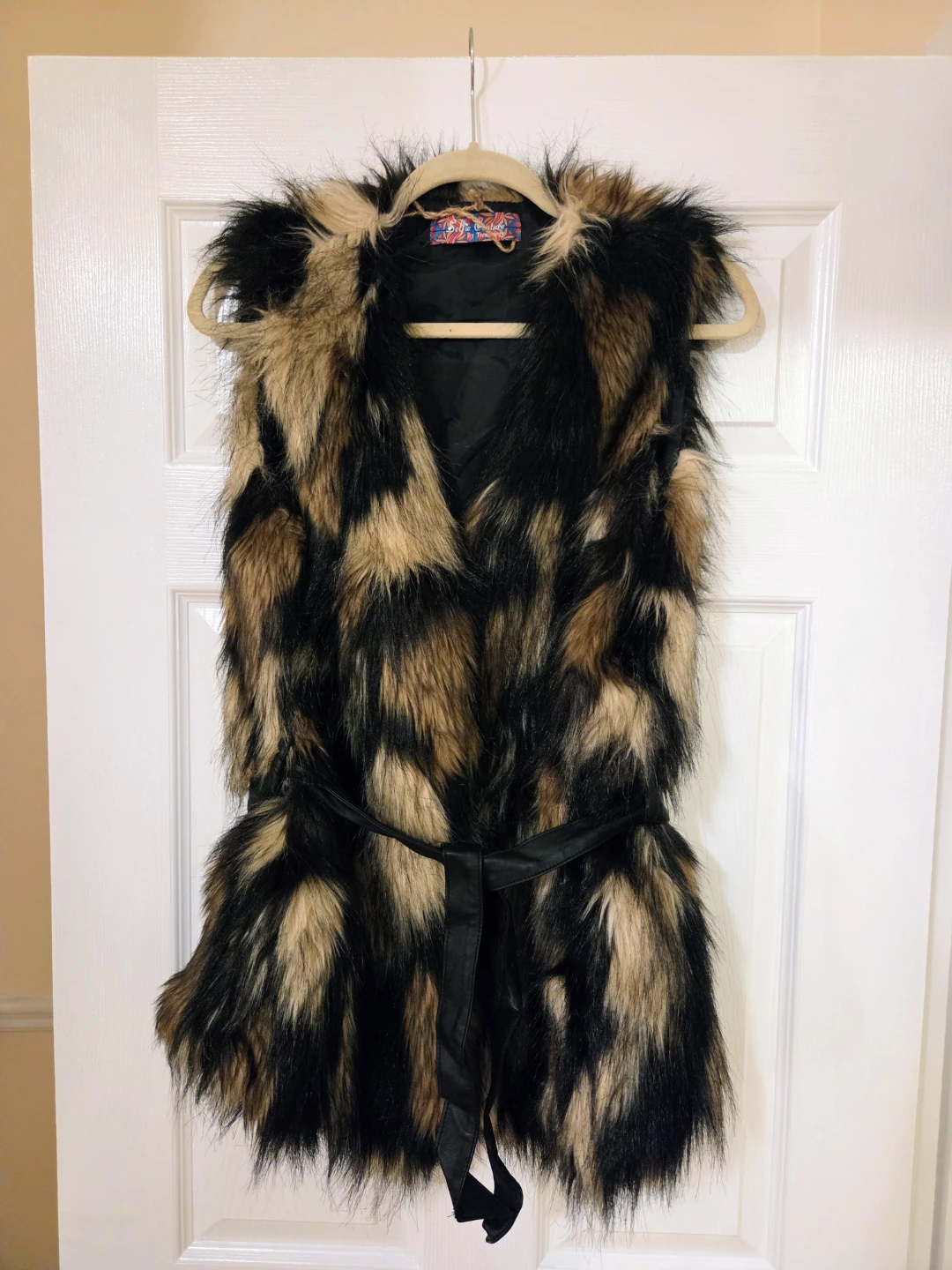 Selfie Couture Faux Fur Vest - Size M/L