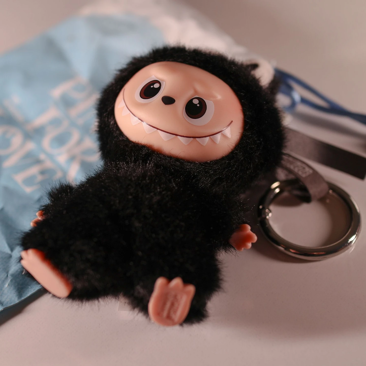 Labubu Pin For Love Series - R - Respect - photo 3