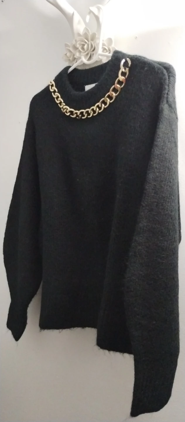Black Sweater with Gold Chain Detail - photo 2