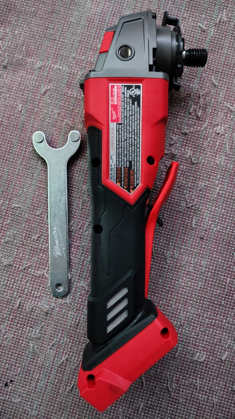 NEW Milwaukee M18 FUEL Angle Grinder Rapid stop - photo 3