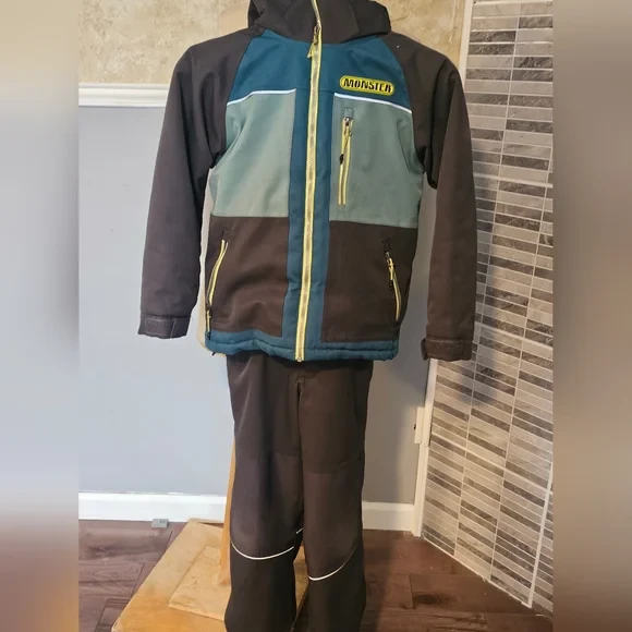 Monster Snowsuit Jacket  Pants size 8