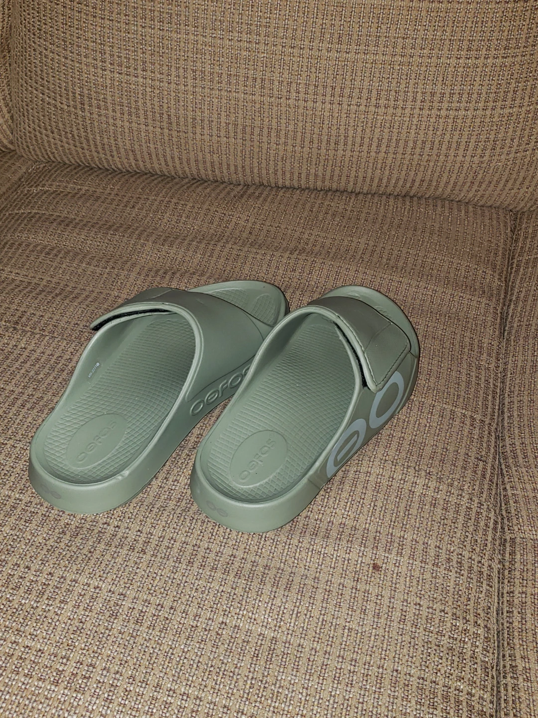 OOFOS OOahh Slide Sandal, Size 9 - photo 2